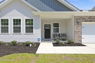 Gorgeous lake-facing home with the highly desired Mills - photo 3