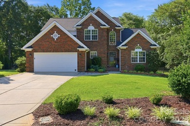 Welcome to 15704 Framingham Lane, a beautifully maintained home - photo 1