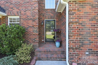 Welcome to 15704 Framingham Lane, a beautifully maintained home - photo 4