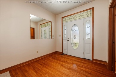 Welcome home to easy living! This beautifully designed home - photo 5