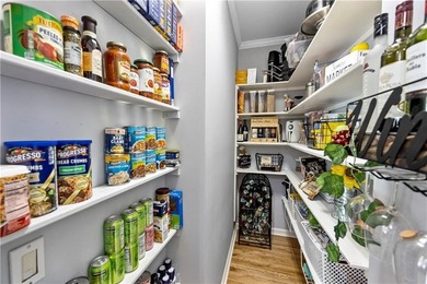 Welcome to this beautifully maintained traditional home in - photo 10