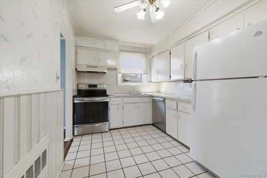*Welcome to this fabulous Roxbury Split-Level home in the highly - photo 9