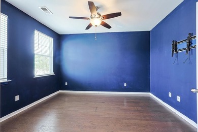 Welcome to this beautifully maintained 4 bedroom, 3.5 bath - photo 20