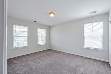 Welcome to this beautifully maintained 4 bedroom, 3.5 bath - photo 34