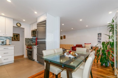 Newly Custom Renovated JR-4 Overlooking Wonderful Park-like - photo 11