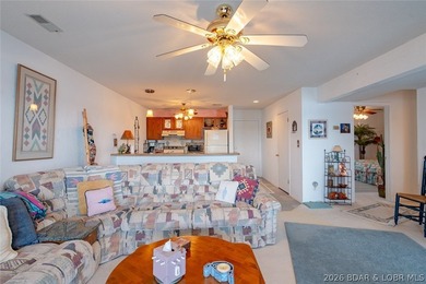 Wake up to breathtaking lake views, spend your afternoons - photo 12