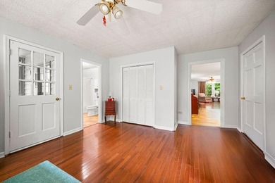 Escape to privacy and convenience with this charming 3-bedroom - photo 17