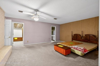 Price improved! Bring your offer! Nestled on approximately 3.1 - photo 29