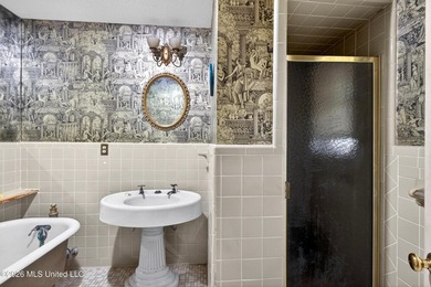 Price improved! Bring your offer! Nestled on approximately 3.1 - photo 32