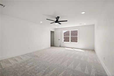 Priced well below appraised value, this home lets buyers walk in - photo 33