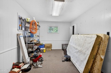 Price improved! Bring your offer! Nestled on approximately 3.1 - photo 35