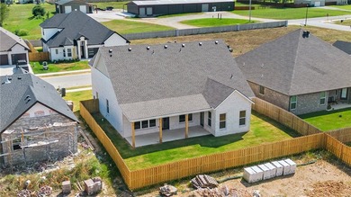 Priced well below appraised value, this home lets buyers walk in - photo 42