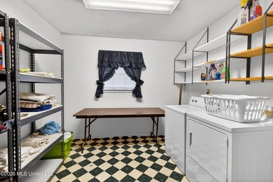 Price improved! Bring your offer! Nestled on approximately 3.1 - photo 45