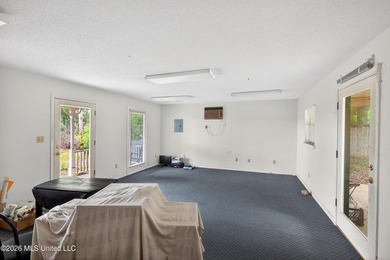 Price improved! Bring your offer! Nestled on approximately 3.1 - photo 48