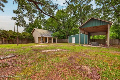 Price improved! Bring your offer! Nestled on approximately 3.1 - photo 50
