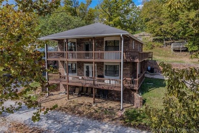 Lake of the Ozarks Home For Sale in Lincoln Missouri