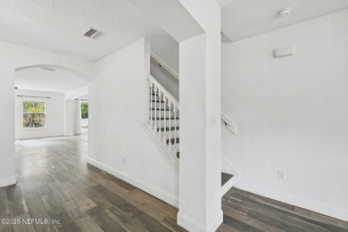 Come see all this lovely home has to offer! Walking distance to - photo 11