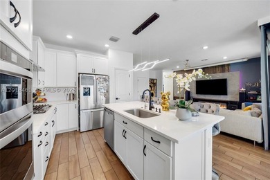 Welcome to Oak Tree, one of Oakland Park's most desirable gated - photo 12