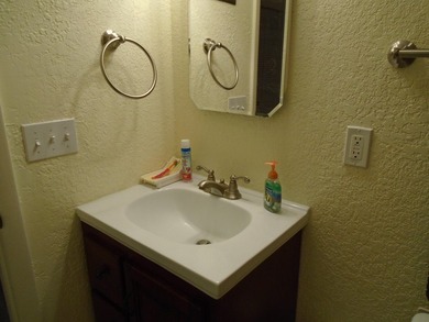 Beautiful waterfront first floor corner unit. Great water view - photo 18