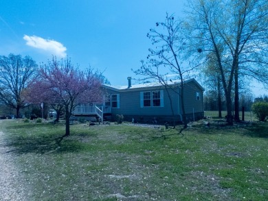 Lake Home For Sale in Mountain Grove, Missouri