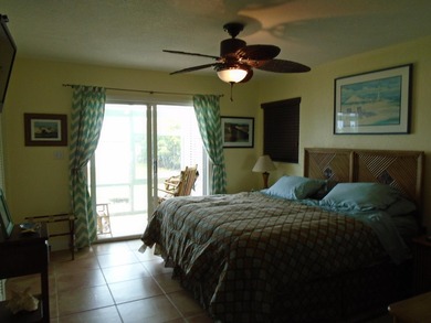 Beautiful waterfront first floor corner unit. Great water view - photo 23