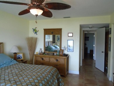 Beautiful waterfront first floor corner unit. Great water view - photo 25