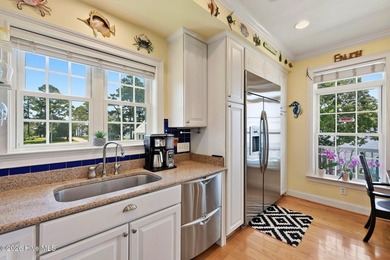 Spectacular Neuse River Waterfront Home with Elevator, Private - photo 9