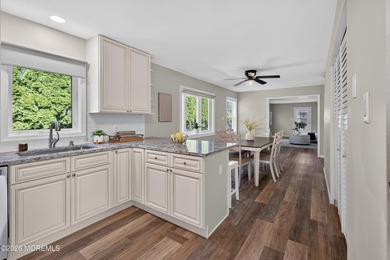 Welcome to this beautifully updated, meticulously maintained - photo 11