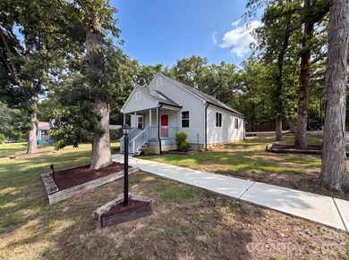 Experience 604 Rowan Mill Rd, a residence designed for a truly - photo 16