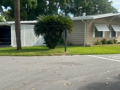 2-bedroom 2-bath home is located on a corner lot. Hardwood - photo 19