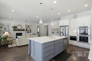 Best Value in coveted Spurwing Heights! This exquisite home - photo 20