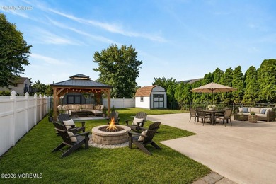 Welcome to this beautifully updated, meticulously maintained - photo 21