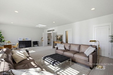 Best Value in coveted Spurwing Heights! This exquisite home - photo 31
