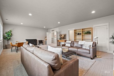 Best Value in coveted Spurwing Heights! This exquisite home - photo 33