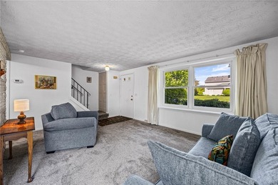 Adorable 2-bedroom, 1.5-bath end-unit condo in Webster offering - photo 5
