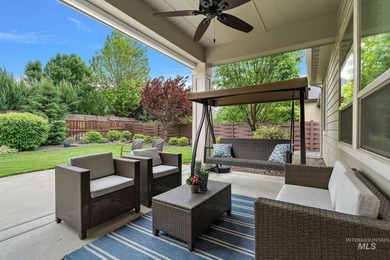 Best Value in coveted Spurwing Heights! This exquisite home - photo 36