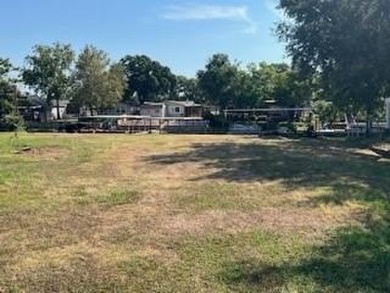 Lake Granbury Lot For Sale in Granbury Texas