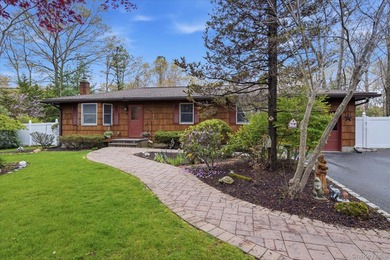 Feel the warmth of this home the moment you walk through the - photo 1