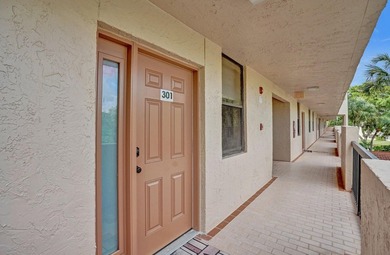Completely renovated and move-in ready! This stunning unit has - photo 14