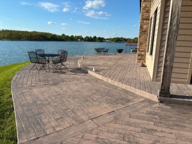 Lakeside living - photo 3