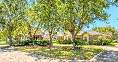 Welcome to the Equestrian Community of Pasco Trails! This estate - photo 3