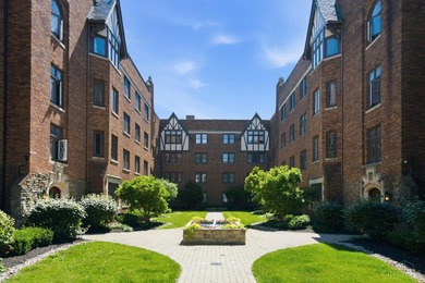 Immerse yourself in Culture and make this beautiful condo your - photo 4