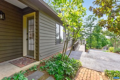 Nestled on a quiet cul-de-sac in Mill Creek Village, this - photo 14