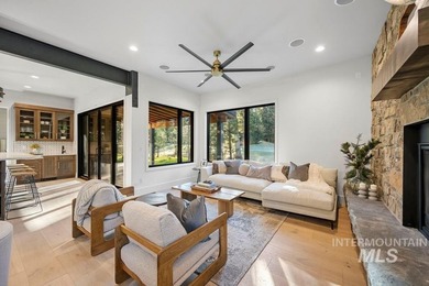 Experience exceptional living unlike any other in this gorgeous - photo 4