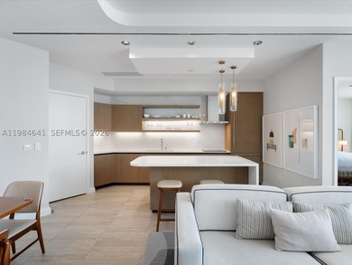 A refined coastal residence within the prestigious Four Seasons - photo 4