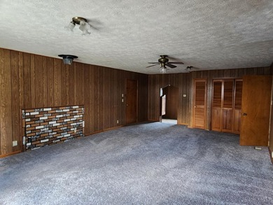 Welcome home to this charming 2 bedroom, 1 bath residence - photo 5