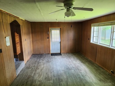Welcome home to this charming 2 bedroom, 1 bath residence - photo 10