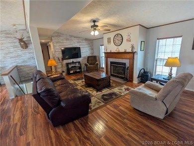 Lake of the Ozarks Home For Sale in Gravois Mills Missouri