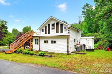 (private lake, pond, coastal) Home For Sale in Marion North Carolina