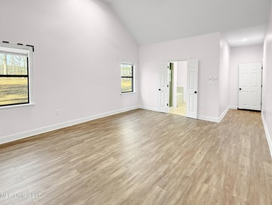 SELLERS ARE MOTIVATED so bring offers!! Tucked behind the gates - photo 17